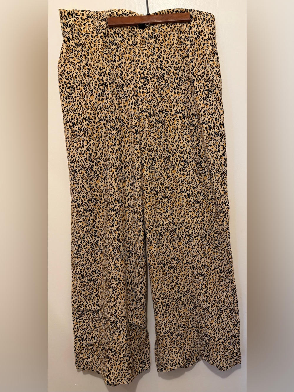 On 34th Leopard Print Wide-Leg Pants - size M